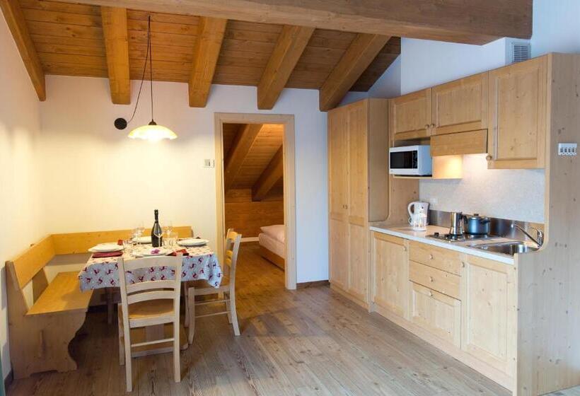 Студио Стандарт с Балконом, Residence Civetta