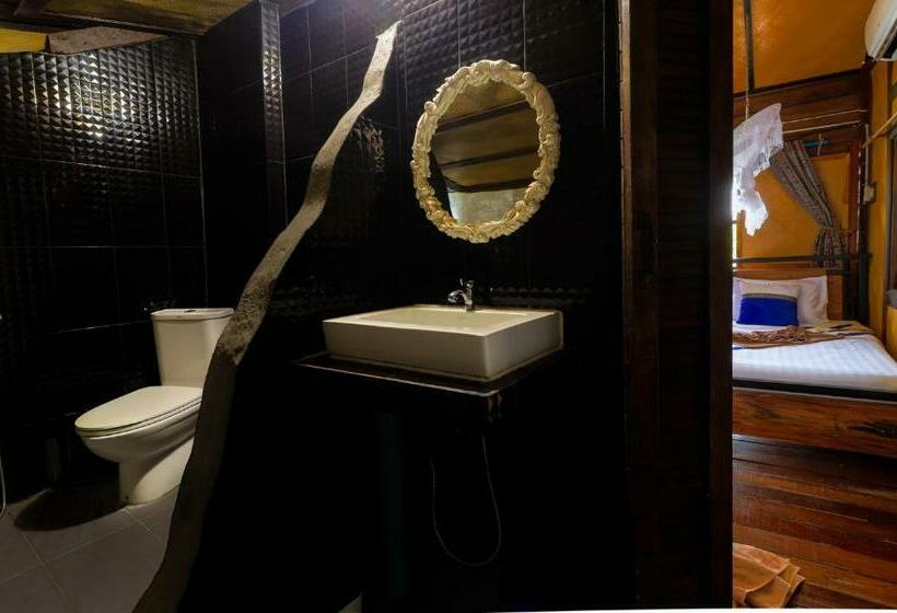 패밀리 방갈로 바다 전망, Taatoh Seaview Resort   Sha Plus