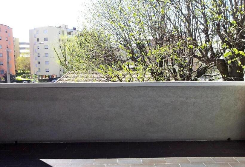 Comfort room with balcony, Post