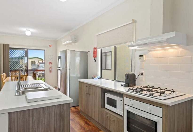 کابین, Discovery Parks  Adelaide Beachfront