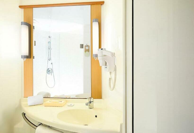 Standard Room Queen Size Bed, Ibis Chennai City Centre   An Accor Brand