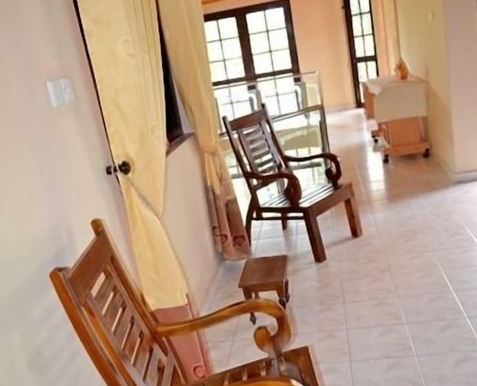 Номер Стандарт, Sugandi Inn