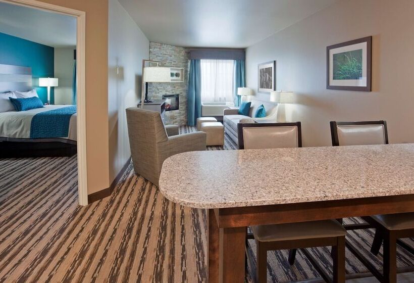 Люкс Deluxe Кровать Кинг, Grandstay Hotel & Suites Valley City