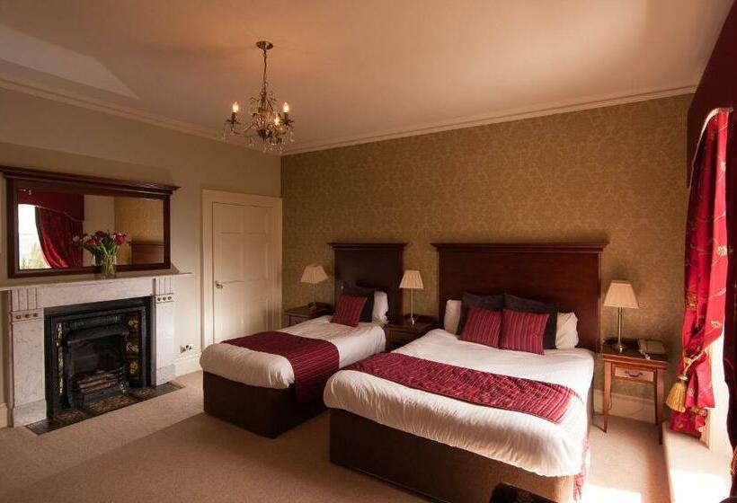 اتاق خانوادگی, Roundthorn Country House & Luxury Apartments