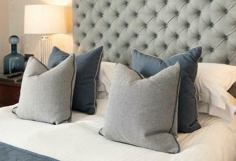 اتاق خانوادگی, Roundthorn Country House & Luxury Apartments