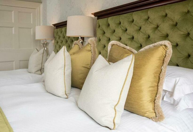 اتاق خانوادگی, Roundthorn Country House & Luxury Apartments