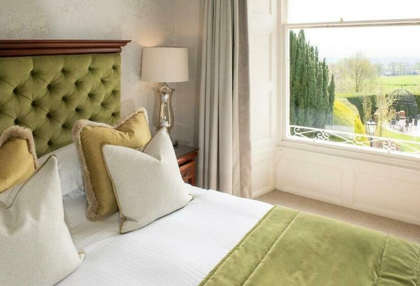 اتاق خانوادگی, Roundthorn Country House & Luxury Apartments