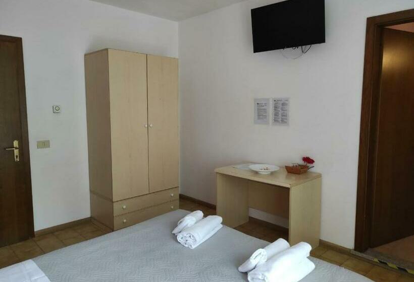 스탠다드 발코니 룸, Albergo Stella D Italia
