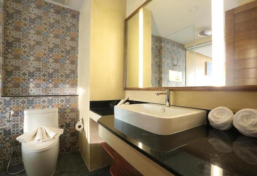سوییت با چشم‌انداز دریا, Coriacea Beachfront Boutique Phuket Resort   Sha Plus