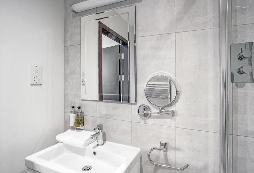 Студия Стандарт, Cotswolds Hotel & Spa