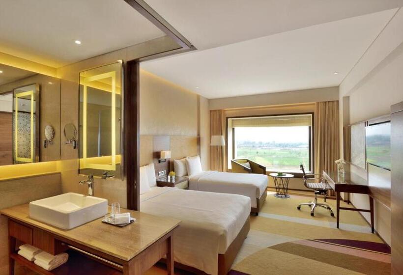 اتاق لوکس با چشم‌انداز شهر, Courtyard By Marriott Raipur