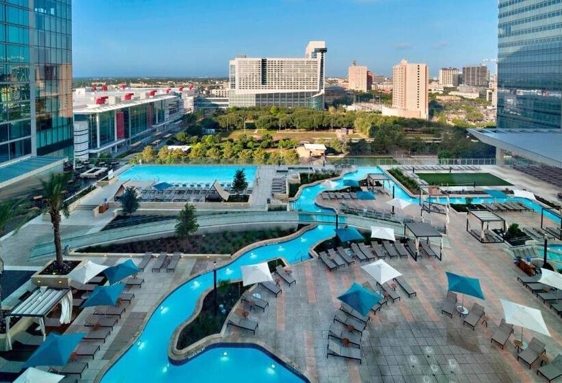 חדר סטנדרט נוף לבריכה, Marriott Marquis Houston