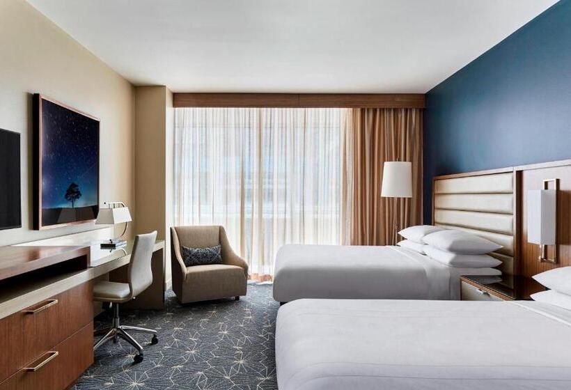 חדר סטנדרט נוף לבריכה, Marriott Marquis Houston