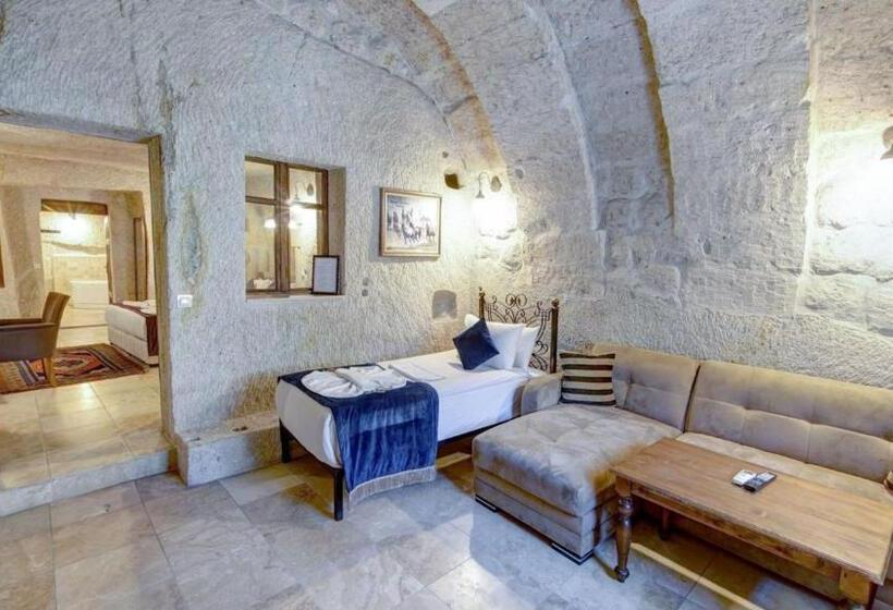 스위트 킹사이즈 침대, Elegance Cave Suites & Restaurant