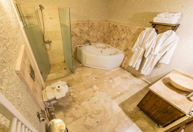 Люкс, Elite Cave Suites
