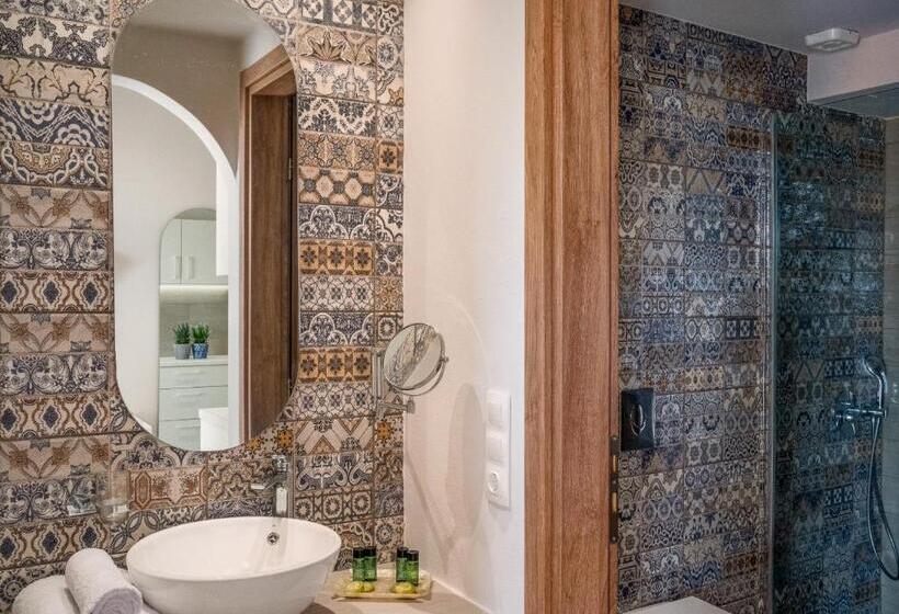 استودیوی استاندارد, Romantica Hotel Apartments