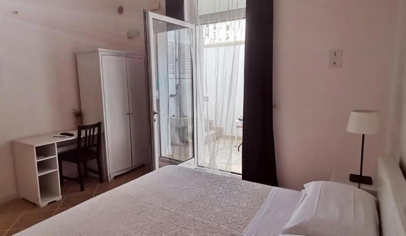 اتاق استاندارد با تخت بزرگ, B&b Marebello