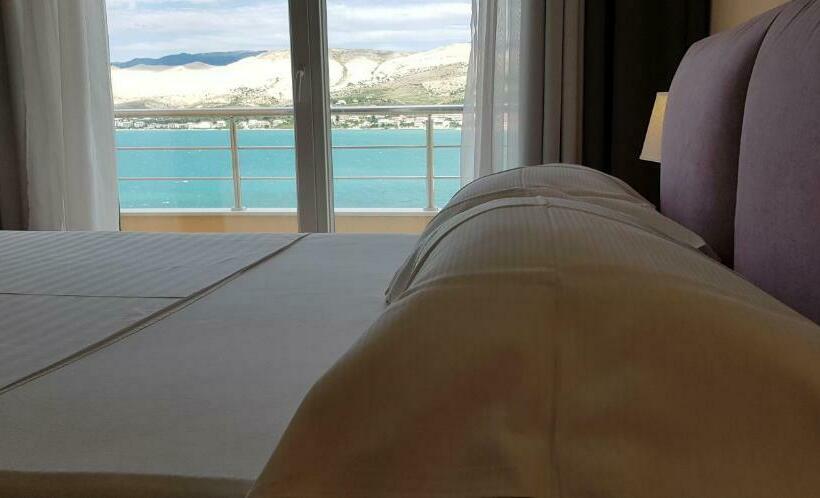 Standard Room Sea View with Balcony, Boutique Villa Revelin