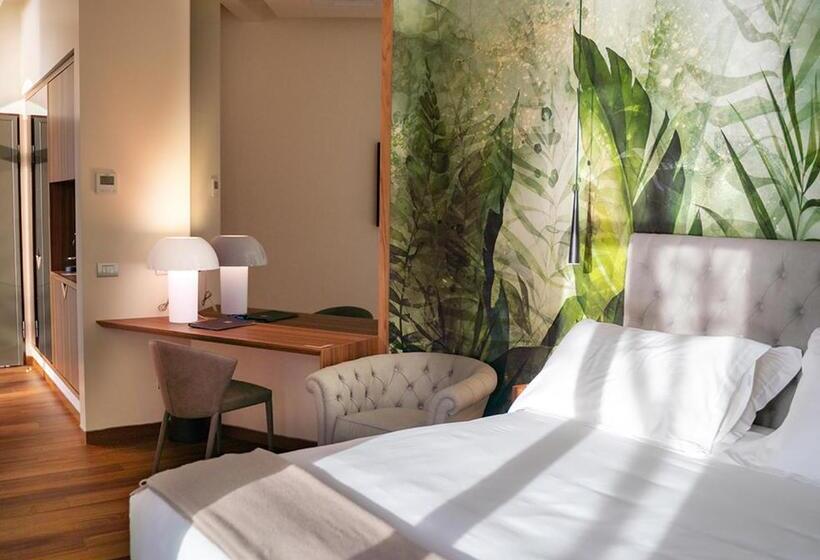 Номер Deluxe Вид на Озеро, Villa Lario Resort Mandello