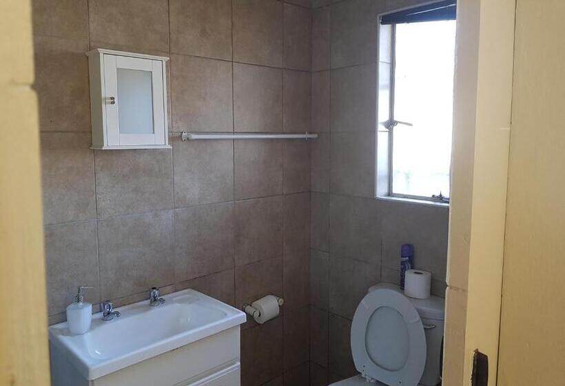 스탠다드 룸 킹사이즈 침대, Louhallas Accommodation