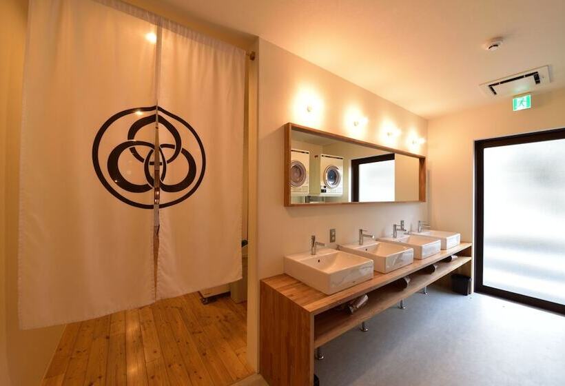 Кровать в Общей Комнате, Hostel Mitsuwaya Osaka