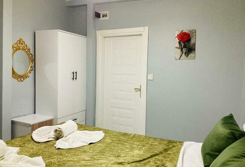 اتاق استاندارد سه نفره, Riverland Suites Apart