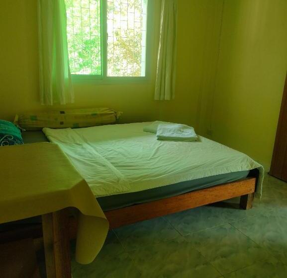 Семейное Бунгало, Baan Namthip Homestay Trang บ้านน้าทิพย์ โฮมสเตย์ตรัง