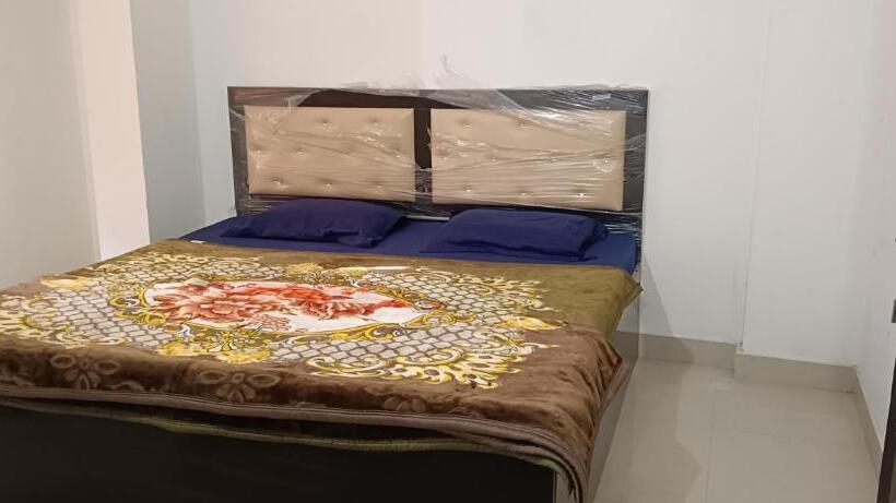 デラックスルーム, Skv Sharma Ji Home Stay