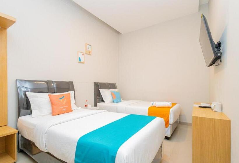 Номер Deluxe, Sans Hotel Bobosini Malang By Reddoorz