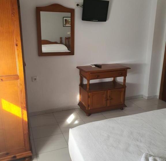 豪华房间, Hostal Carlos Iii