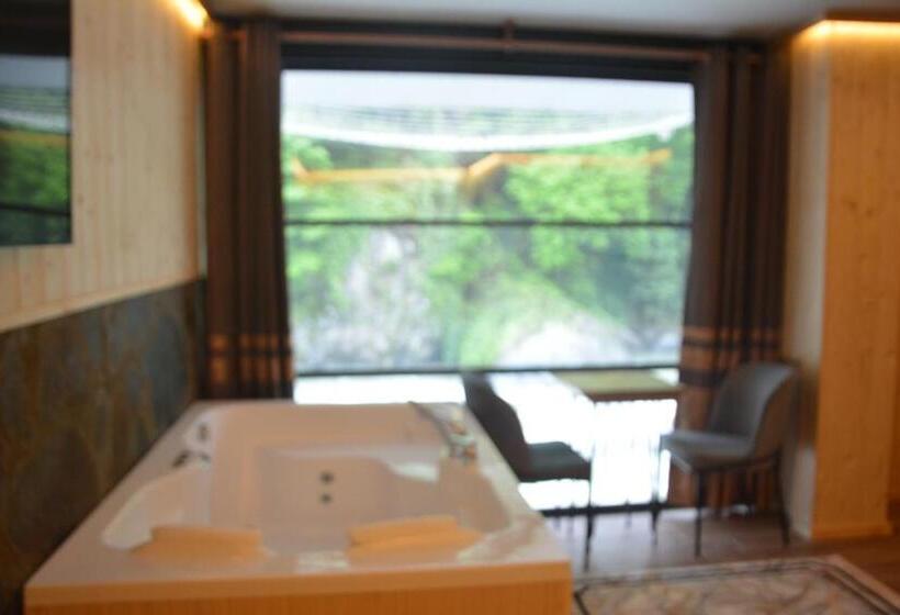 Номер Стандарт, Doğal Sui̇t Bungalov
