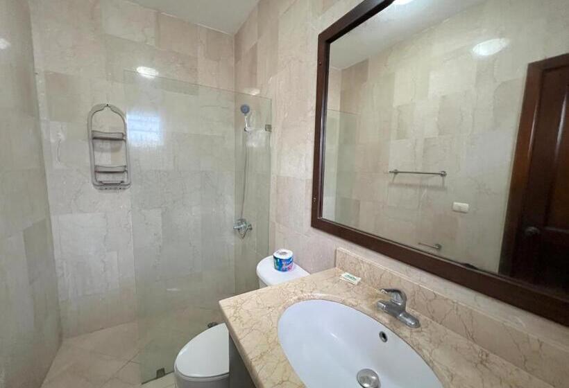 سوئیت جونیور با چشم‌انداز باغ, Los Corales Villas And Suites   Beach Club, Spa, Restaurants