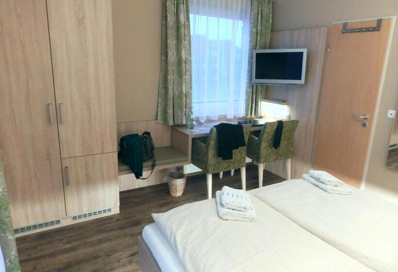 Номер Стандарт, Pension Am Hafen