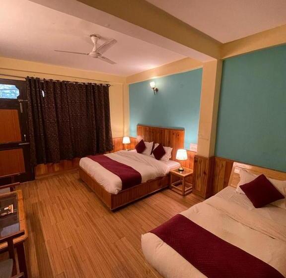 Номер Deluxe, Narayana Guest House