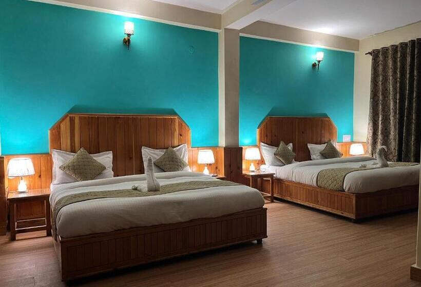 Семейный Номер, Narayana Guest House