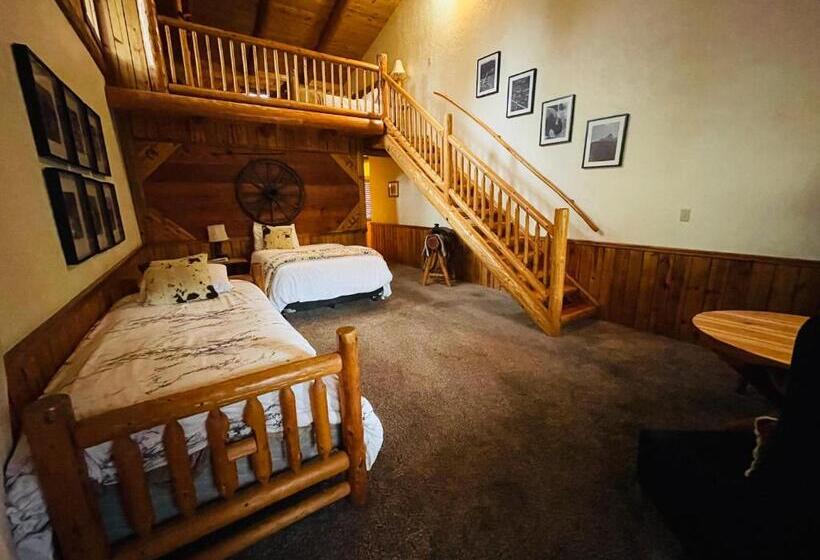 سوئیت با چشم‌انداز رودخانه, The Lindsay Lodge