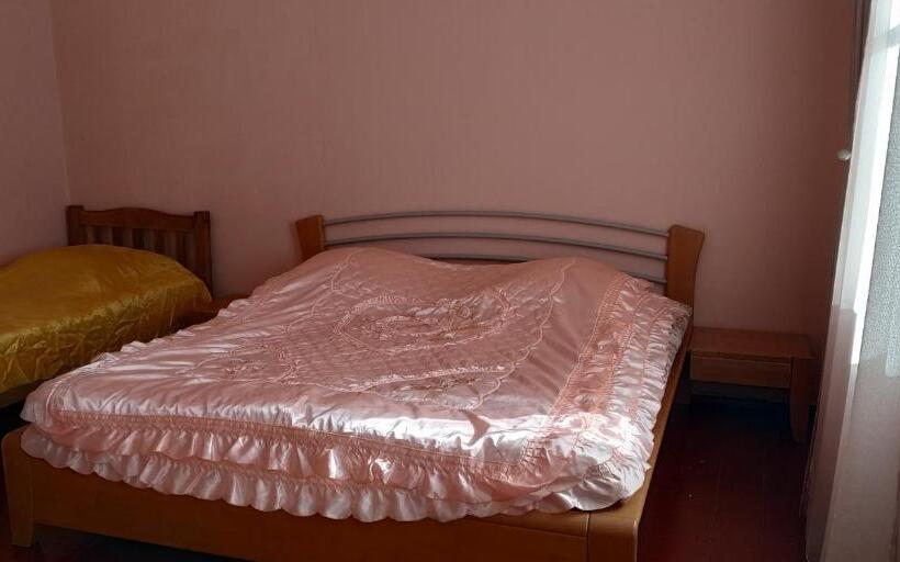 خانه 2 خوابه, Guest House Pirvelwodebuli