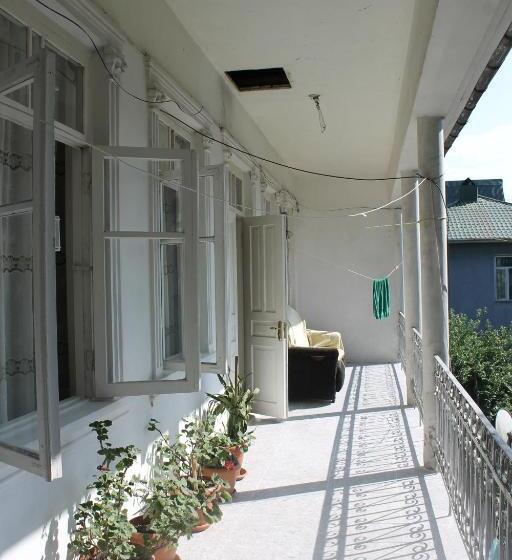 خانه 2 خوابه, Guest House Pirvelwodebuli