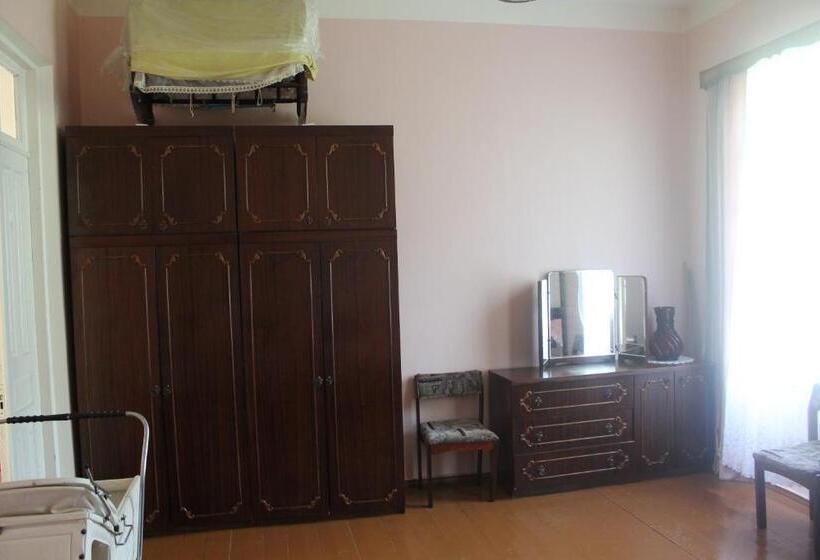 خانه 2 خوابه, Guest House Pirvelwodebuli
