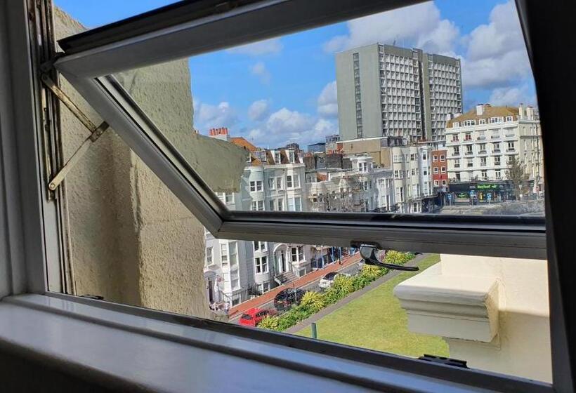 Номер Стандарт Вид на Сад, A Room With A View