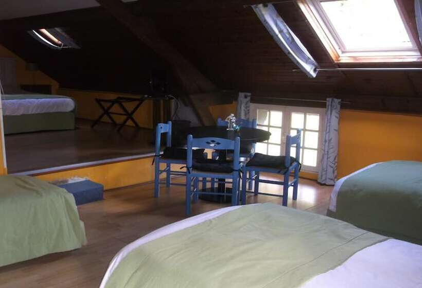Quarto Familiar, Logis Hôtel Restaurant Auberge Saint Martin