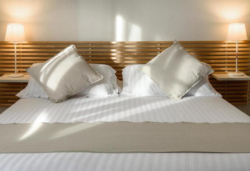 스탠다드 스튜디오, Hôtel & Studios Astor