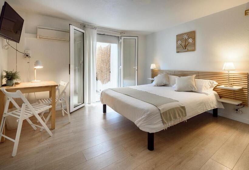 스탠다드 테라스 룸, Hôtel & Studios Astor