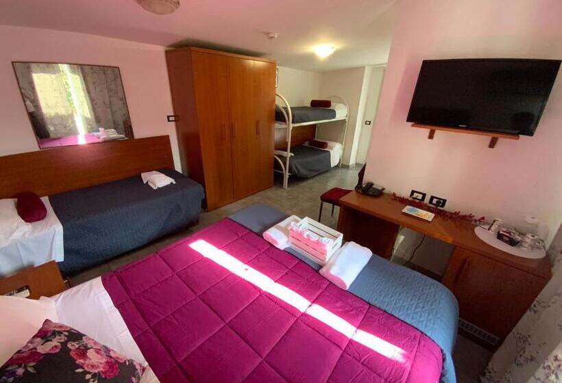 家庭间, Albergo Villa Marina