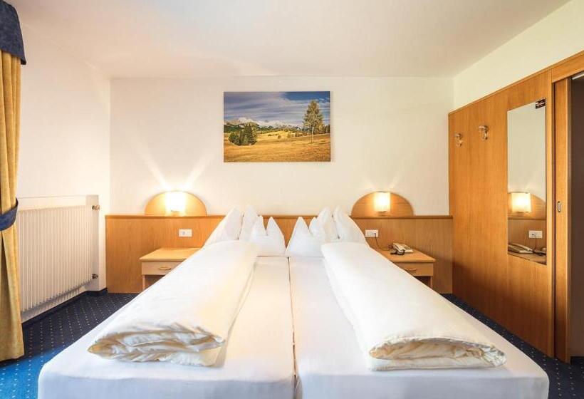 Quarto Estandar com Sacada, Bischofhof   Bistro Jasmin