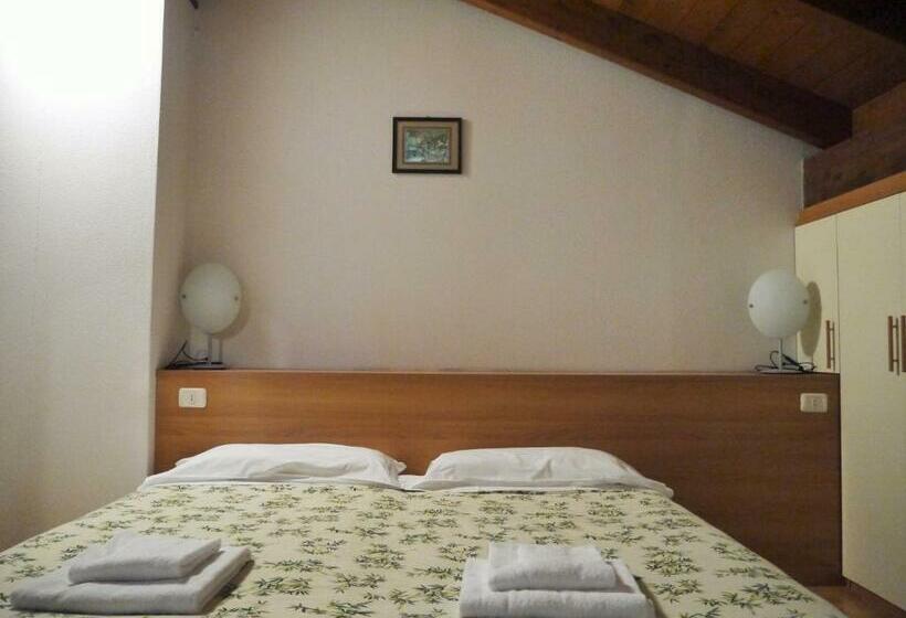 Номер Стандарт Трехместный, Oasi