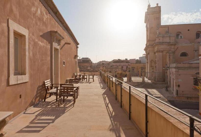 آپارتمان 1 خوابه, Palazzo Gambuzza