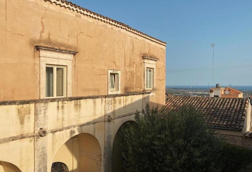 آپارتمان 1 خوابه, Palazzo Gambuzza