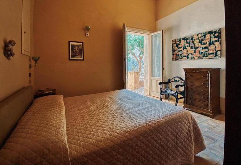 آپارتمان 1 خوابه با چشم‌انداز باغ, Palazzo Gambuzza