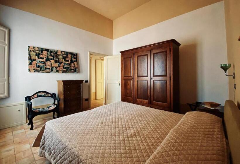 آپارتمان 1 خوابه با چشم‌انداز باغ, Palazzo Gambuzza